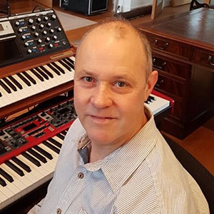 Free Template by uiCookies